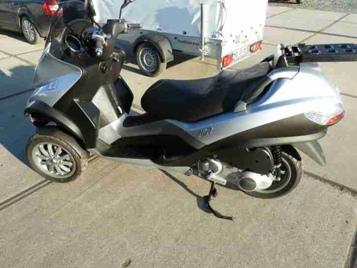Piaggio MP 3 125 ccm 15 PS mit nur 1550 Km
