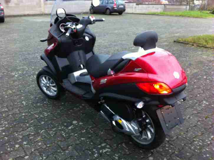 Piaggio MP 3 300 LT Touring mit Autoführerschein