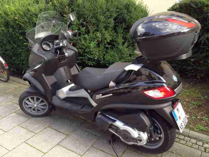 Piaggio MP3, 400 - L3e - M59 - EZ Dez. 2010, 33 PS, Schwarzmetallic, 15tkm erst