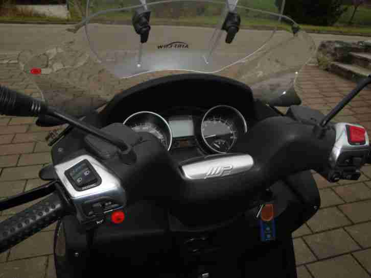 Piaggio MP3 400 LT