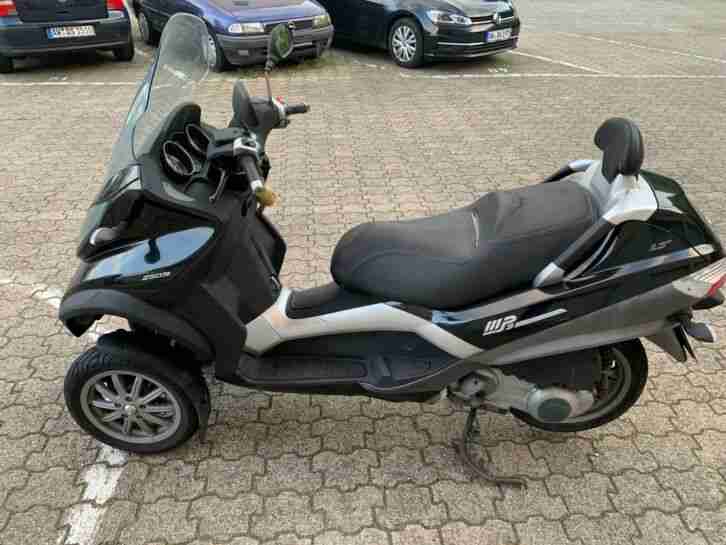 Piaggio MP3 LT 250 - Roller sucht Bastler - alternativ als Teileträger