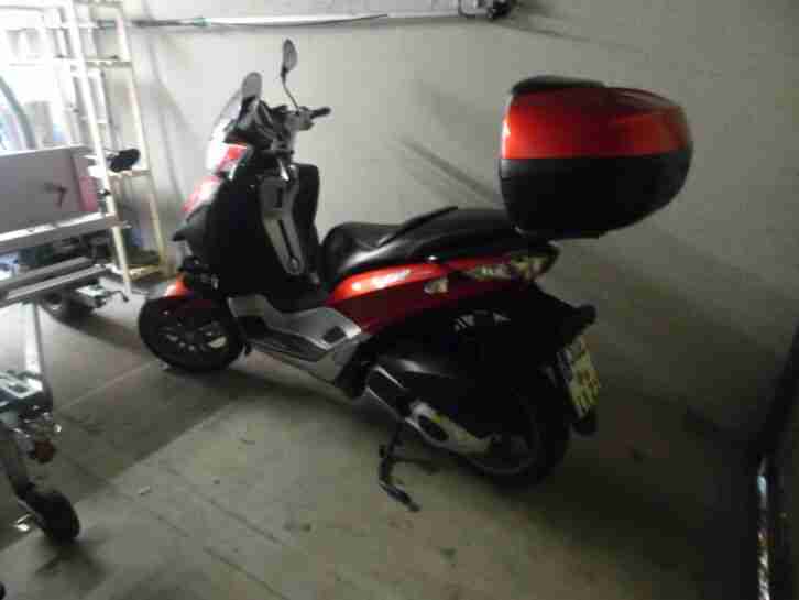 Piaggio MP3 Yourban 300 LT Bj 2015 mit Pkw Führerschein. Nur 560km gefahren!!!!!