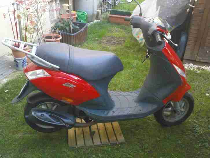 Piaggio Motorroller 49 ccm mit 25 Drossel