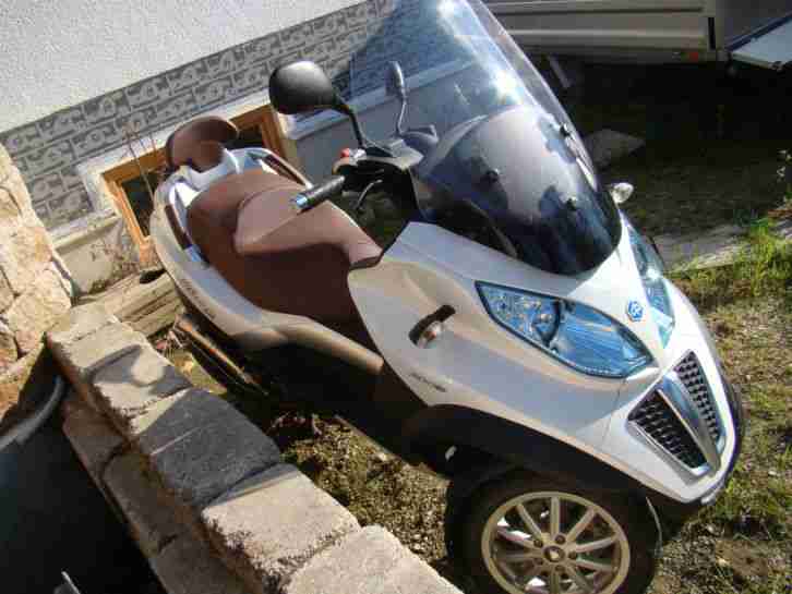Piaggio Roller MP3 LT500ie Business Sport mit wenig KM und FS-Klasse 3 zu fahren