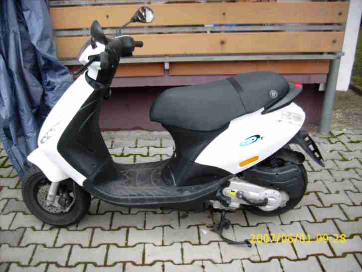 Piaggio Roller ZIP 50/100 Erster Hand, 9000 km Baujahr 2012 4takter