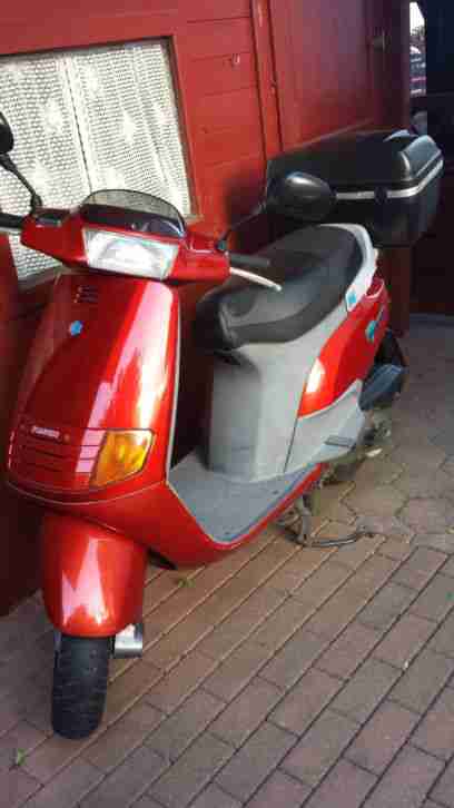 Piaggio SKR 125