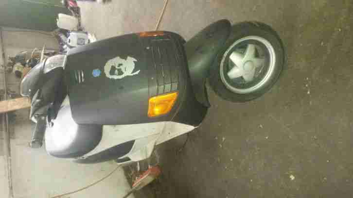 Piaggio SKR 125 Roller
