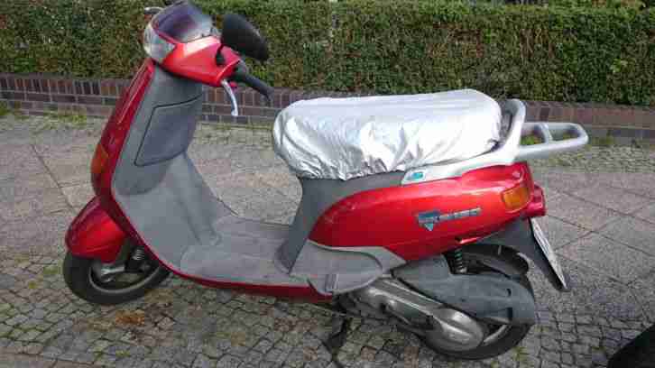 Piaggio SKR 150