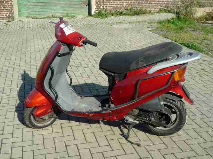 Piaggio Sfera 125 viertakt four stroke Roller Ersatzteilträger an Bastler