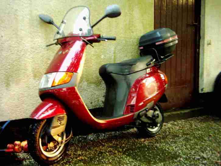 Piaggio Sfera 50 (Der Roller läuft )