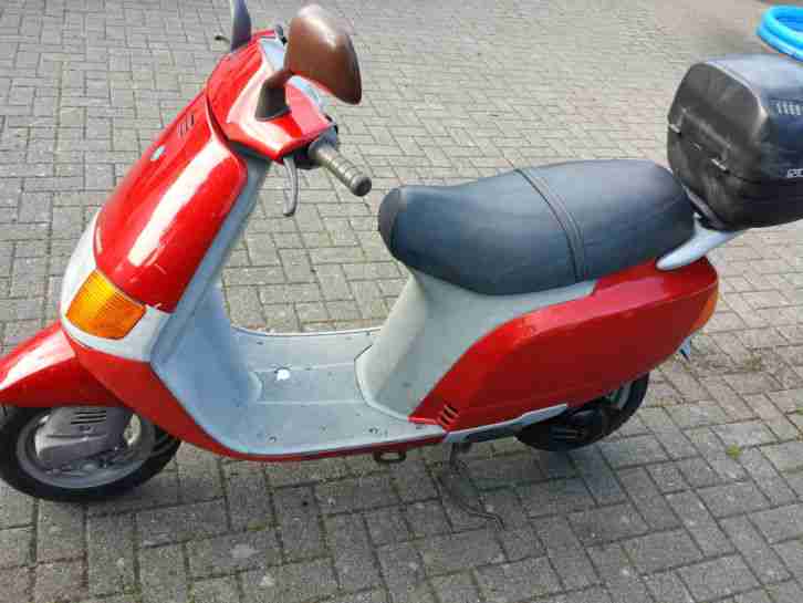 Piaggio Sfera NSL 50