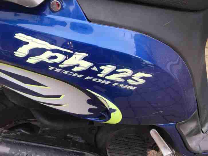 Piaggio TPH 125ccm in blau