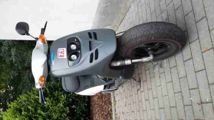 Piaggio TPH 50