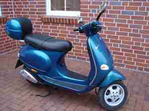 Piaggio Vespa 125 ET4 ZAPM04 Sammlerstück 1. Hand ab 2007 abgemeldet