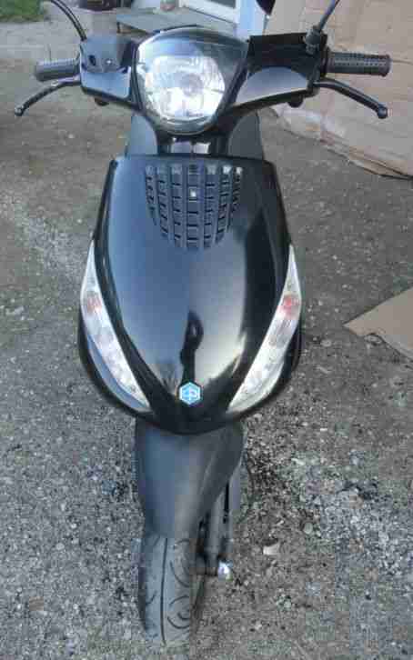 Piaggio Vespa 125 Zip 2 - Österreich Fahrzeug - mit neuen Pickerl
