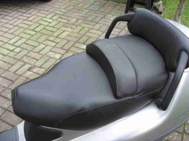 Piaggio/Vespa EXS 125 Hexagon