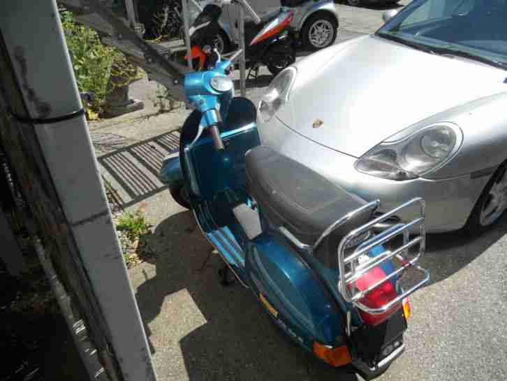 Piaggio Vespa PX80