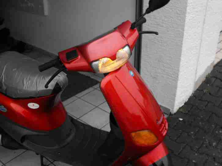 Piaggio-Vespa SSL25 Mofa Roller läuft Top