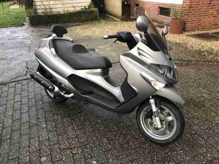 Piaggio X EVO 400 TOP Bj. 2010 erst 12000 km