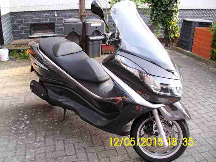 Piaggio X10 Elegance 125, 2.600 km, TÜV 07/16