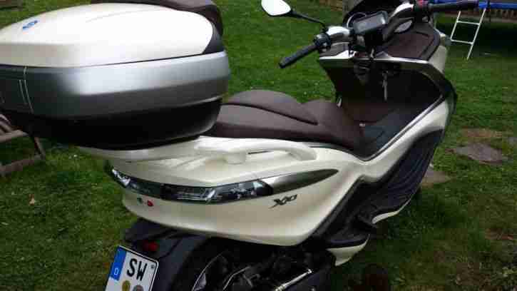 Piaggio X10 Roller