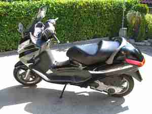 Piaggio X8