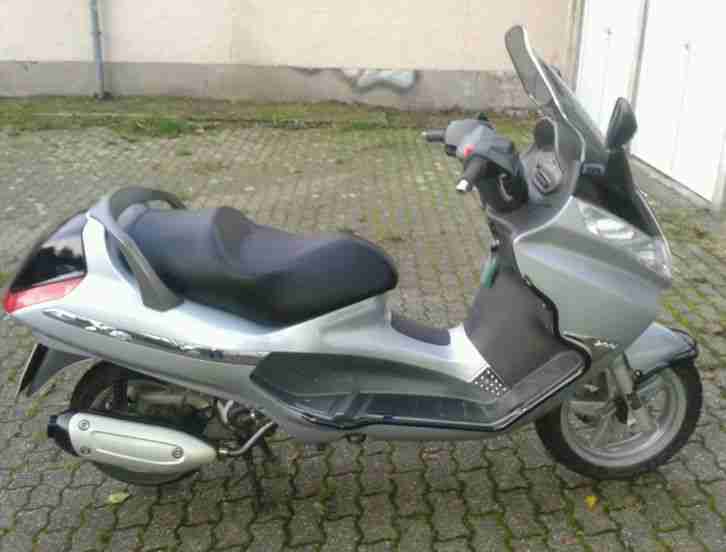 Piaggio X8 200ccm Garagen Fahrzeug TOP gepflegt