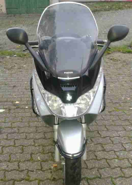 Piaggio X8 200ccm Garagen Fahrzeug TOP gepflegt