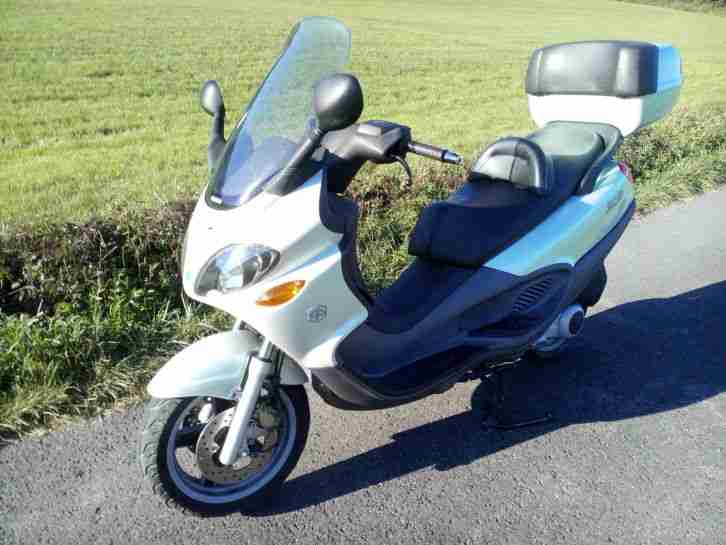 Piaggio X9 125 ,Roller , kaum gelaufen , Probefahrt möglich !