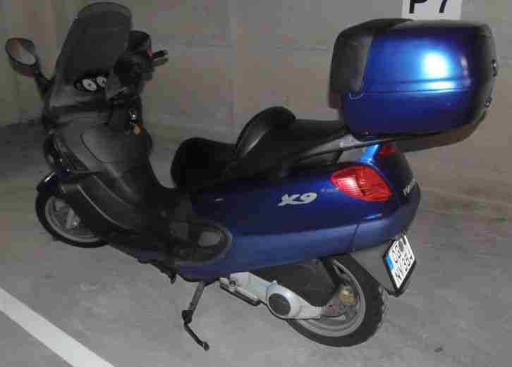 Piaggio X9 125 Scooter blau/metallic TÜV frei mit Orig Box