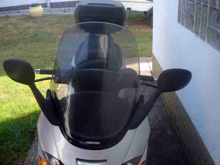 Piaggio X9 - 125 cm Motoroller - Piaggio Rolller mit Koffer - TÜV 07/2016