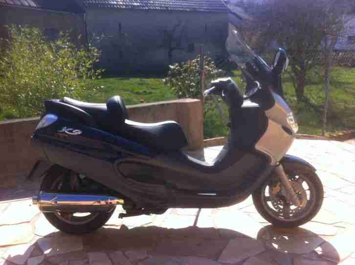 Piaggio X9 500