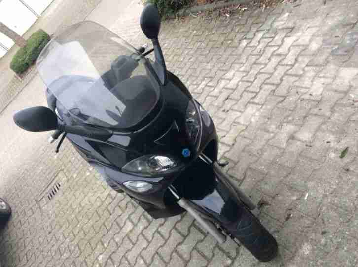 Piaggio X9 Baujahr 2002 TUeV 01/18