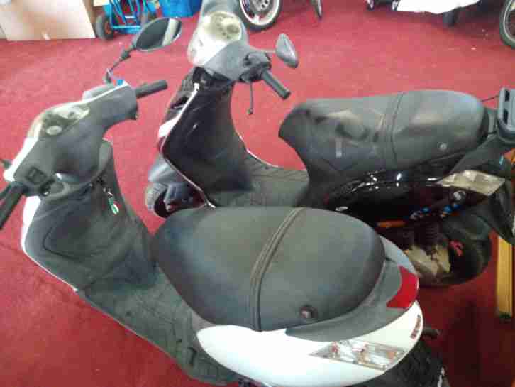 Piaggio-ZIP-Sport-2T-50cm-Schlachtfahrzeuge.