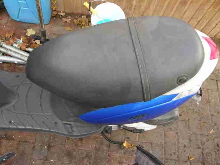 Piaggio Zip 50 Motorroller unverbastelt wenig Kilometer
