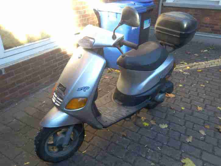 Piaggio Zip SSL 49ccm BJ98 30tkm 25Km/h Roller Mofa Silver