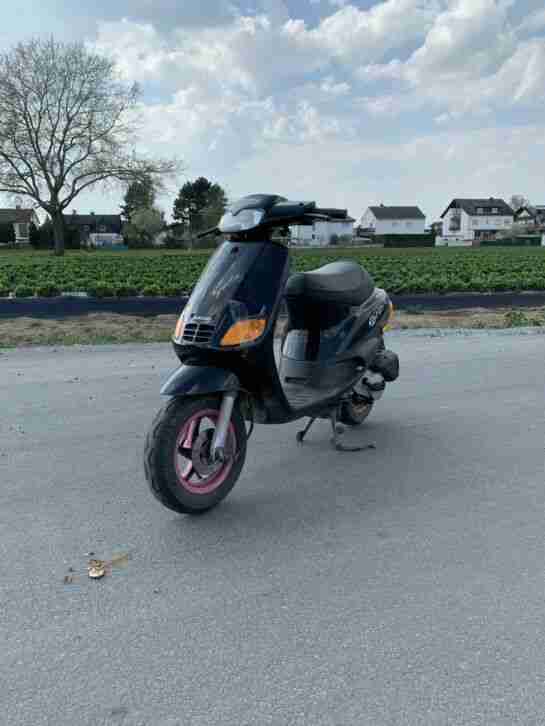 Piaggio Zip Schwarz Tuning Wenig