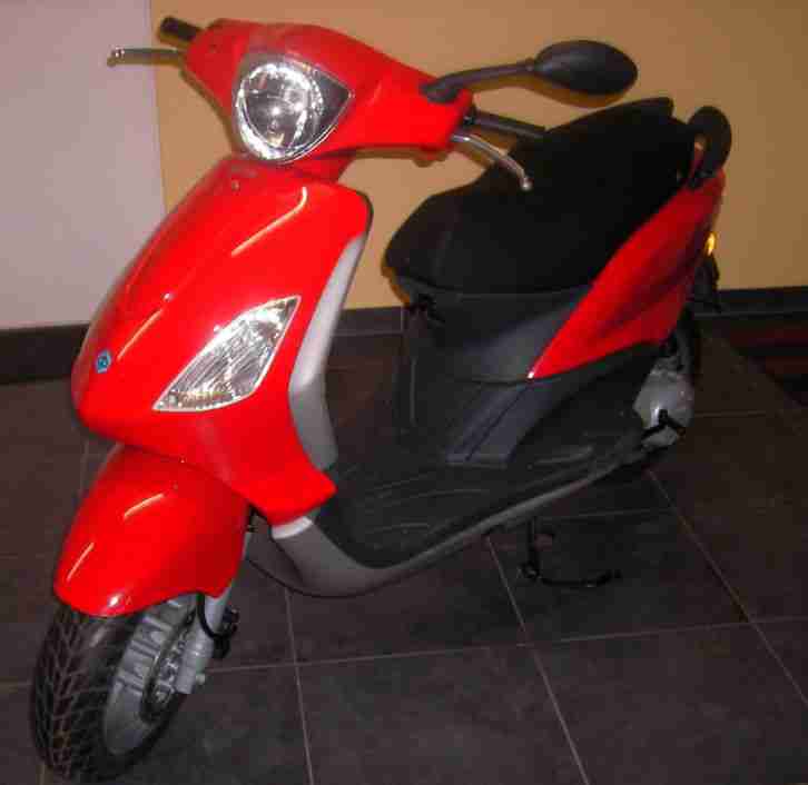 Piaggio fly 50 roller