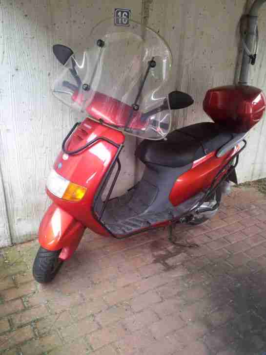 Piaggio sfera 125