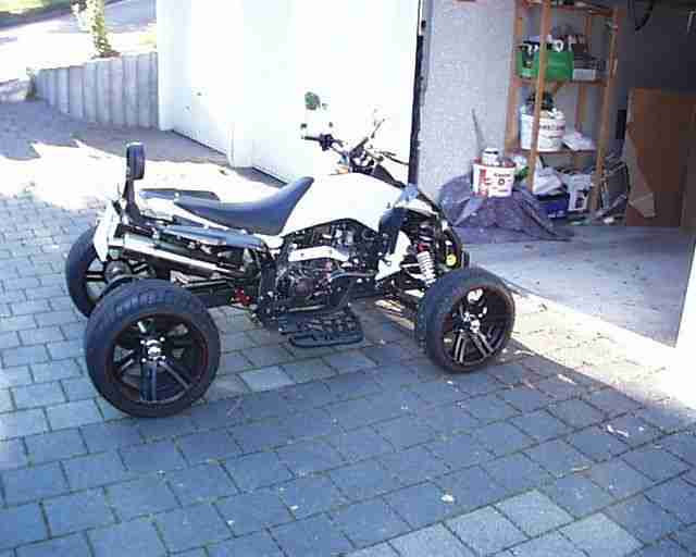 Quad 250 ccm 16 PS neuwertig