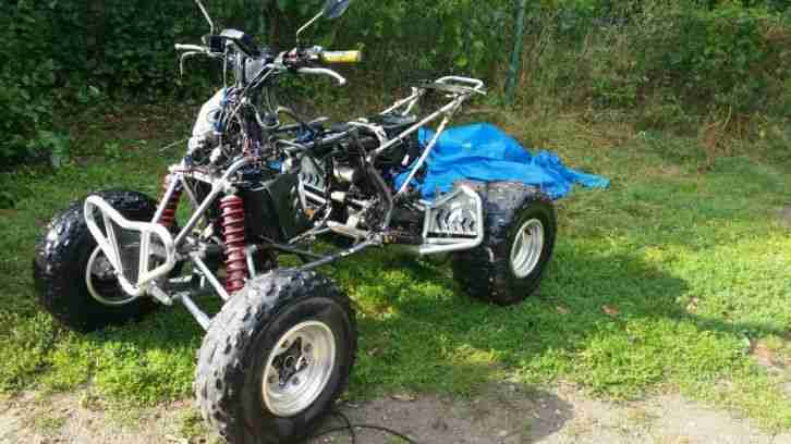 Quad suzuki ltz 400