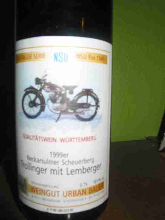Qualitätswein rot 1999er Würtemberg mit Etikett "NSU FOX 1949"