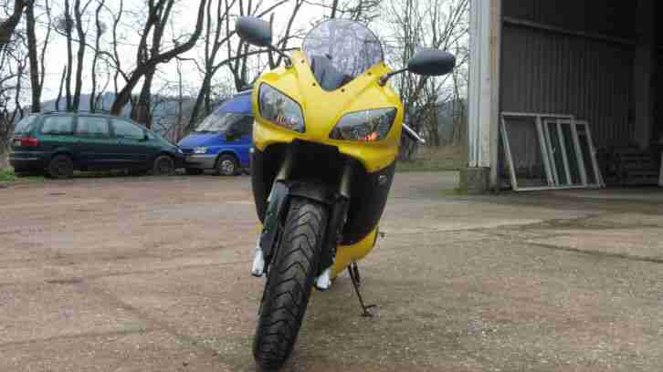 R1 gelb-schwarz Einsitzer Tüv neu RN01 Anlieferung möglich