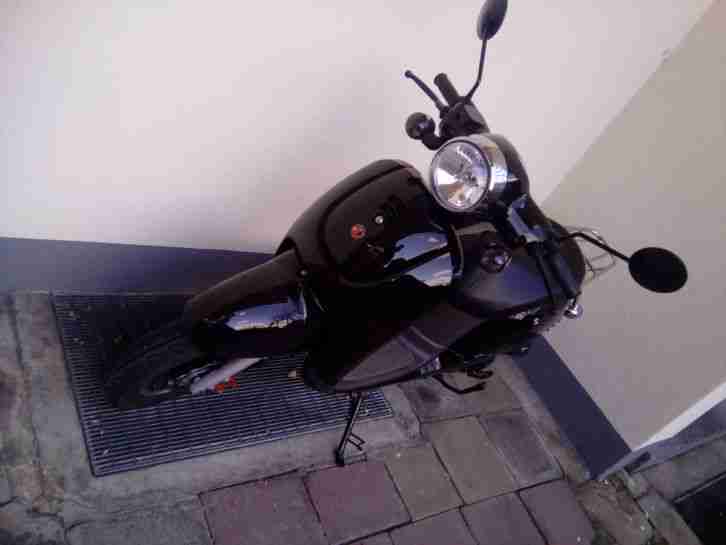 RETRO ROLLER CITY CRUISER SCOOTER 50 CCM MOTORROLLER SCHWARZ FAST NEU