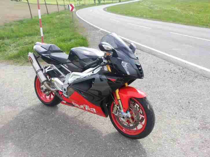 RSV 1000 RR Modell 2007, top Zustand, Öhlins