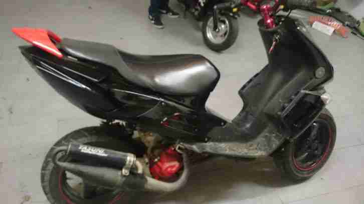 Raceing Peugeot Speedfight 2 LC bj. 04 Neuaufbau / Tuning