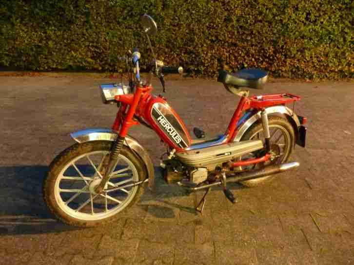 Rarität: Hercules Mofa Orginallack-rot, Typ M4 von Bj1978 incl. Papiere