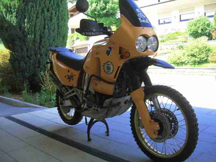 Reisefertige Africa Twin 750 RD04