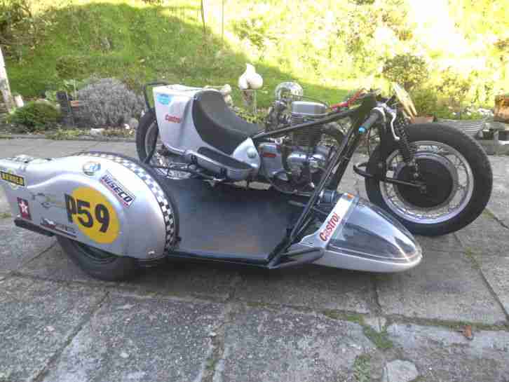 Rennmaschine,Gespann,Oldtimer,Seitenwagen,Renngespann,Sidecar,Sidcar Race