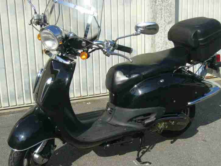 Retro Roller 125er wie neu wenig gelaufen